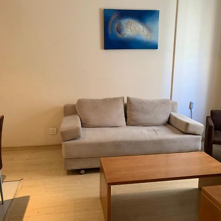 Residencial com serviços 45 metros decorado com sala, suíte e cozinha na quadra da praia de Copacabana Río de Janeiro Exterior foto