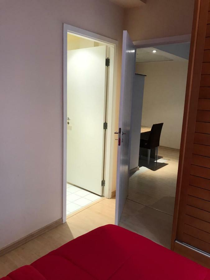 Residencial com serviços 45 metros decorado com sala, suíte e cozinha na quadra da praia de Copacabana Río de Janeiro Exterior foto
