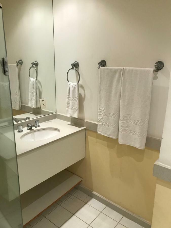 Residencial com serviços 45 metros decorado com sala, suíte e cozinha na quadra da praia de Copacabana Río de Janeiro Exterior foto